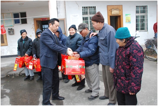 仁和集團(tuán)走訪樟樹(shù)市福利院