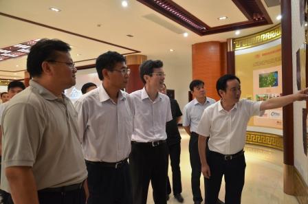 宜春市委副書記、市政府黨組書記張小平視察仁和集團