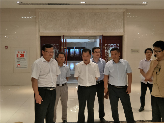 宜春市委常委、副市長(zhǎng)李興輝視察仁和集團(tuán)