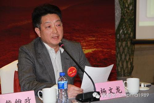 全國政協(xié)委員楊文龍：醫(yī)藥產(chǎn)業(yè)發(fā)展應(yīng)該發(fā)揮行業(yè)協(xié)會的話語權(quán)