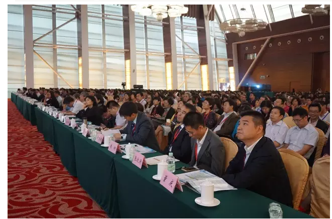 2015中國藥品質量年會召開 權威專家剖析“十三五”國家藥械監管戰略 (1).png